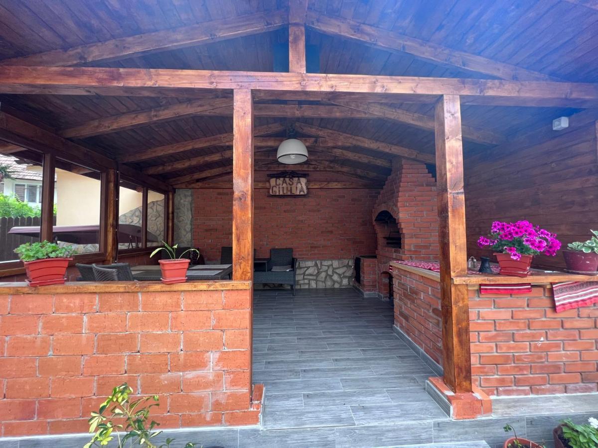 Отель Casa Flori Кэлимэнешти Экстерьер фото